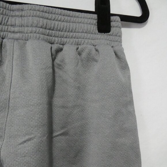 PUMA | small | Stylish Grey Casual / Sport Shorts - Picture 11 of 14
